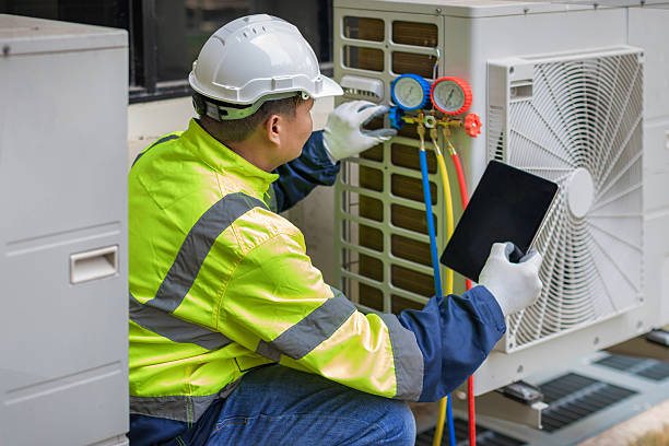 Professional Hvac technician working in Alliance, NC
